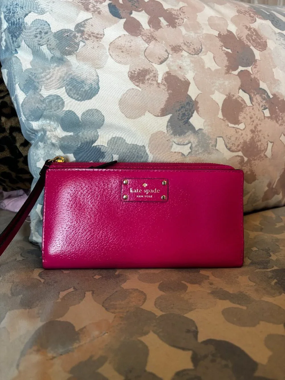 Kate Spade Fuchsia Leather Bi-Fold Zip-Around Wristlet/Wallet